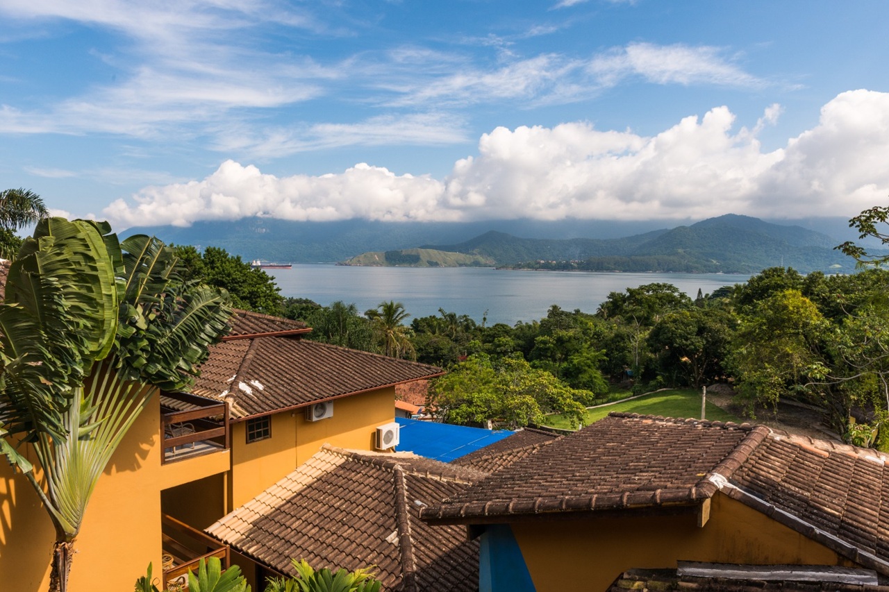 Estúdio Ilhote da Prainha fica em Ilhabela e oferece vista para o jardim, Wi-Fi grátis e estacionamento privativo grátis